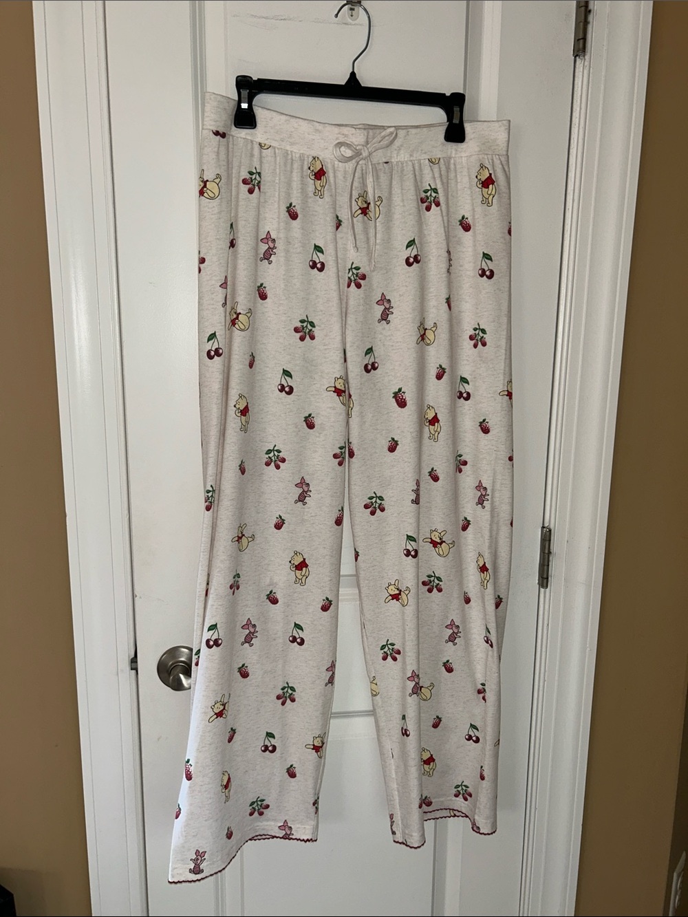 Winnie the Pooh Cream Pajama Pants with Fruit & Character Print